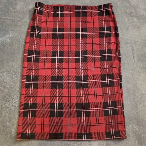 Topshop Dresses & Skirts - Topshop Red and Black Tartan Pencil Skirt